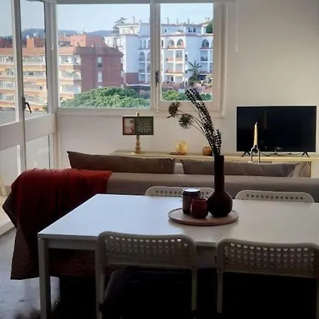Somriu Fenals Platja Apartamento *