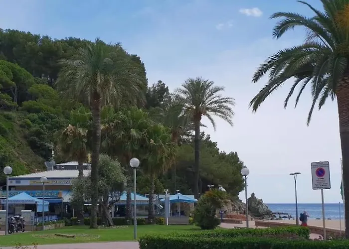 Somriu Fenals Platja Appartement *